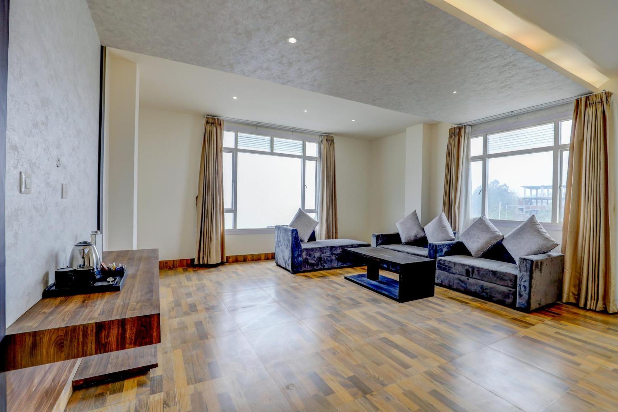 Banari Regency By Summit Hotel Namchi Bagian luar foto